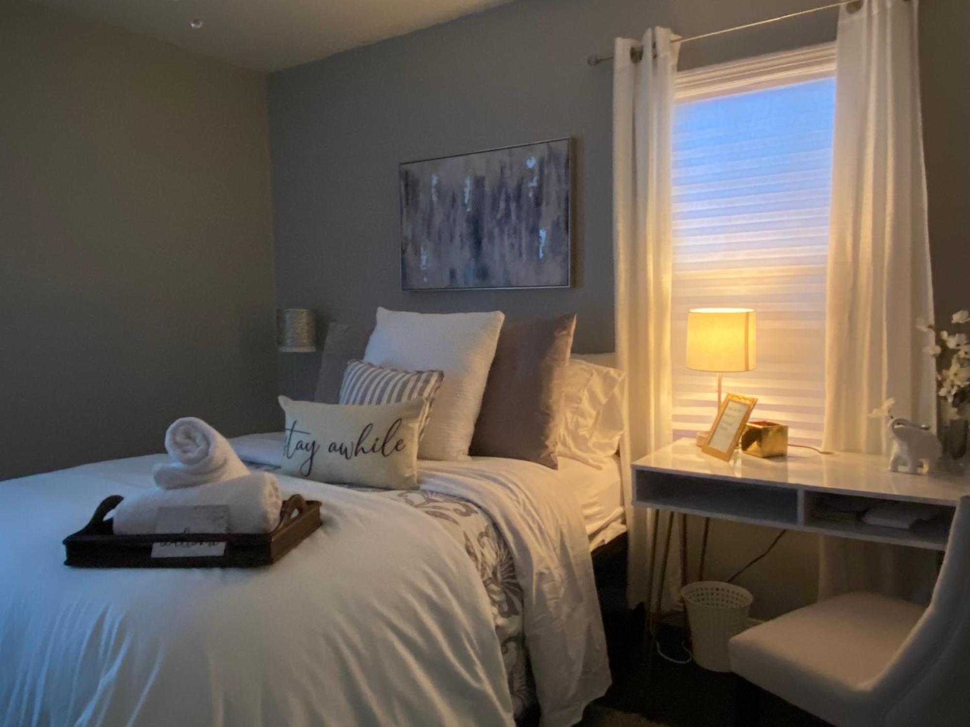 Cozy, 1St Floor Apartment 2Bdrms Plus Semi Private Room With Futon Pets With Fee Family Friendly Close To Everything Cleveland Eksteriør billede